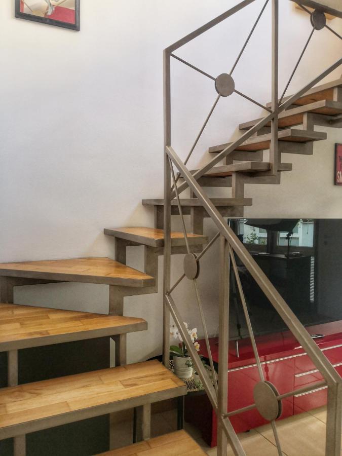 Loft Ristrutturato Vicino M4 Argonne - San Benigno * Milan
